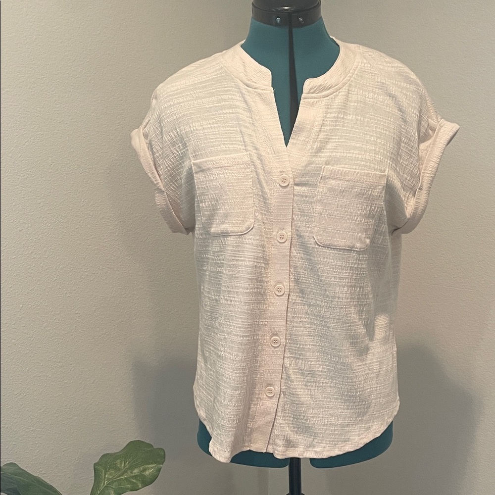 Women’s Cream Button-Front Textured Short Sleeve Top